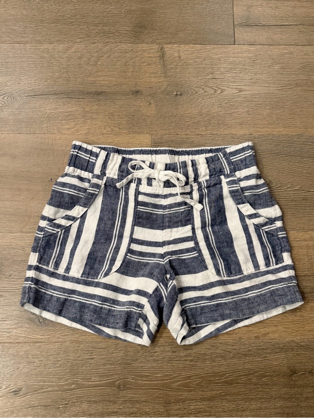 Athleta Cabo Striped Linen Beach Shorts Blue White